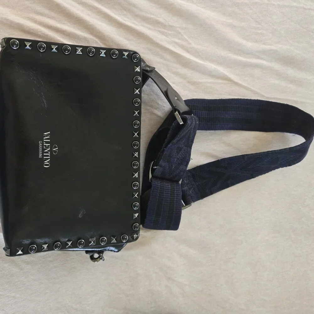 Valentino Garavani Black Rockstud Rolling Bag with Guitar Strap - Picture 5 of 7